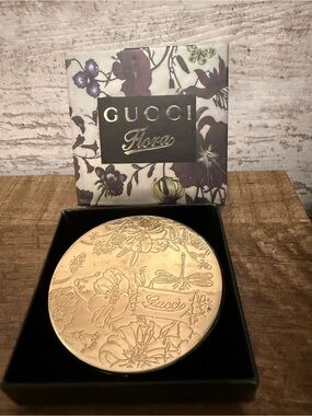 Authentic GUCCI beauty flora mirror heavy duty golden color